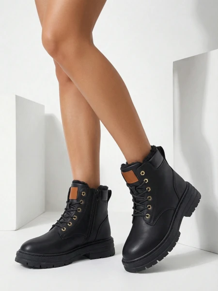 Royalfashion Damen isolierte Trapery-Stiefel Radoras