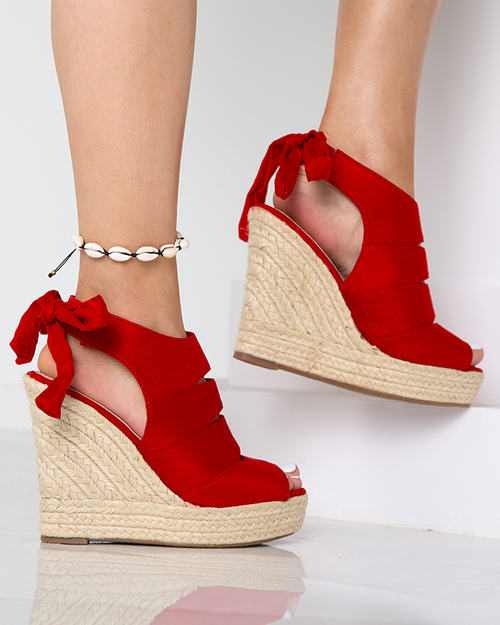 Червоні жіночі босоніжки на танкетці Evofi