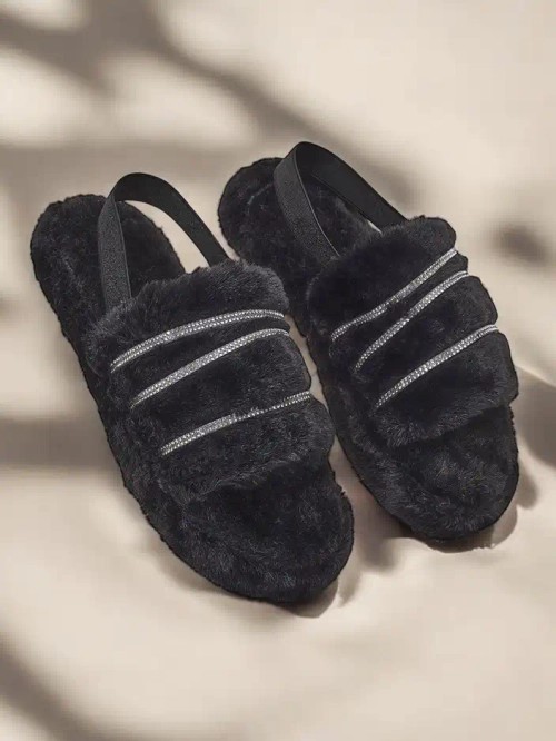 Royalfashion Жіночі хутряні тапочки з стразами Ferrems