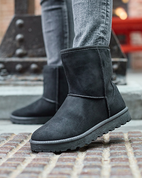 Черевики жіночі утеплені з екозамші чорного кольору Xetik - Взуття