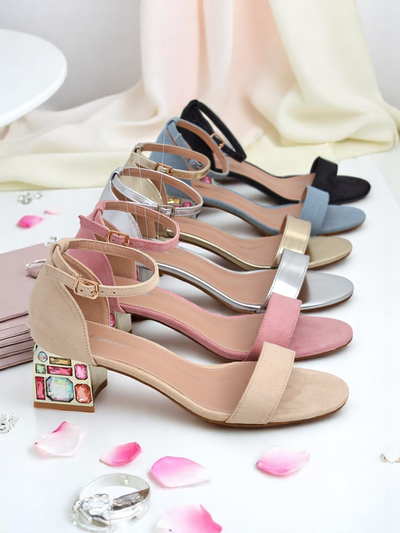 Royalfashion Damensandalen mit dekorativen Absätzen Ballou