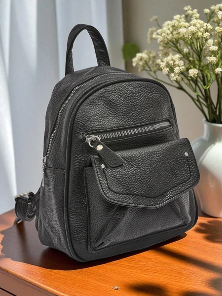 Damenrucksack Astrea Królewska Moda aus Öko-Leder schwarz-weiß