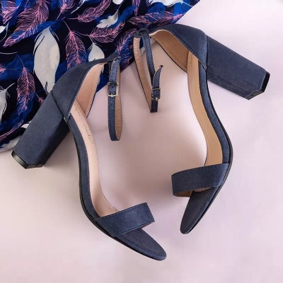 OUTLET Marineblaue Damensandalen auf der Anniet Post - Schuhe