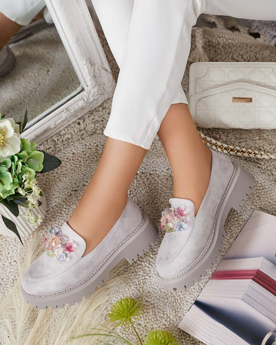 Hellgraue Damen Mokassins mit bunten Perlen Hetika - Footwear