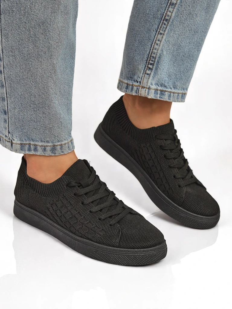Royalfashion Demetra – schwarze Damen-Sneakers aus Stoff mit flacher Sohle