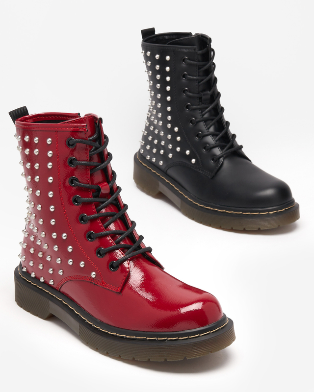 Rot lackierte Damenstiefel mit Derisa-Nieten - Schuhe
