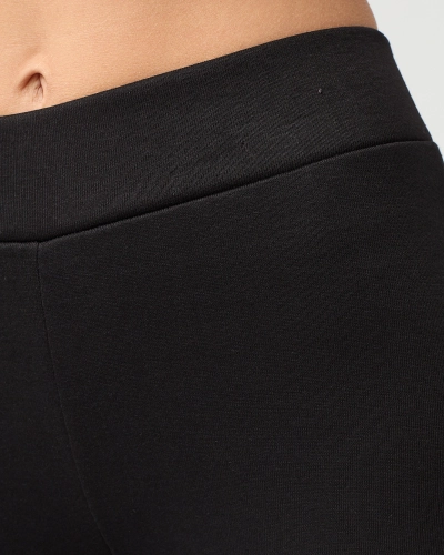 Schwarze isolierte Damen-Leggings- Bekleidung
