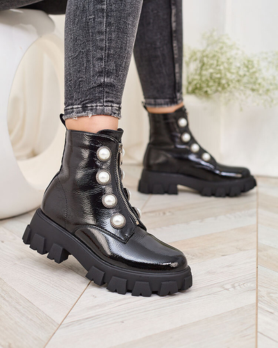 Royalfashion Schwarzer Damenstiefel aus lackiertem Perlmutt Asiciu