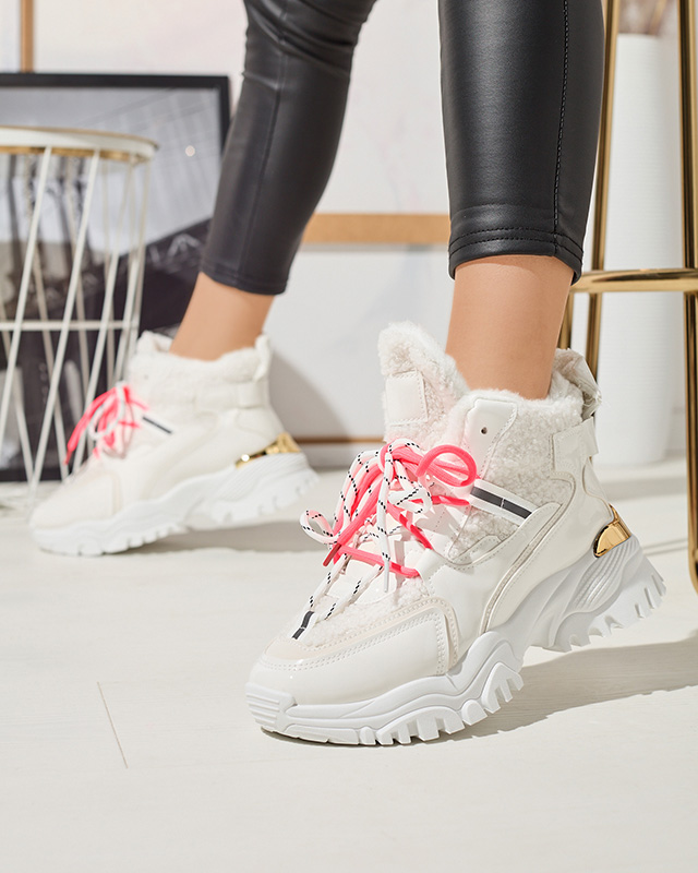 Weiße Damen-Sportschuhe mit Pelz und neonpinken Schnürsenkeln Sagglo- Footwear