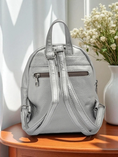 Damenrucksack Selene Silver aus Öko-Leder Królewska Moda, 25x25 cm