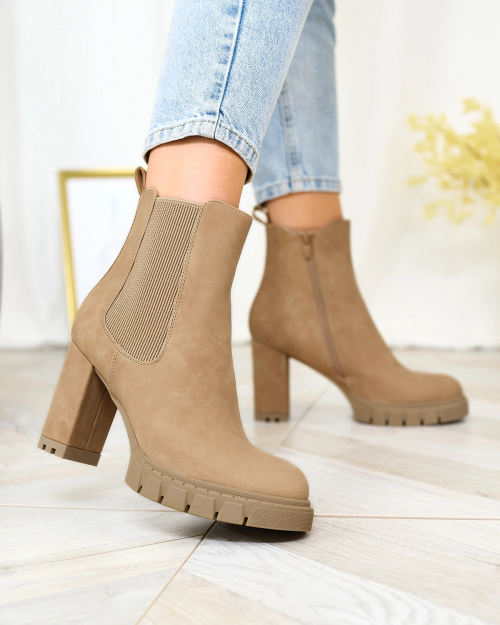 Royalfashion Світло-коричневі жіночі чоботи на високих підборах Seihay