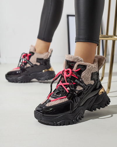 Schwarze Damen-Sportschuhe mit Pelz und neonpinken Schnürsenkeln Adbo- Footwear