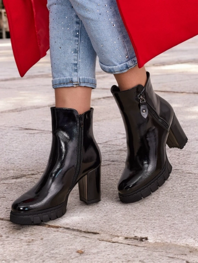 Royalfashion Patent Damen-Stiefeletten auf einem Pfosten Vemorro