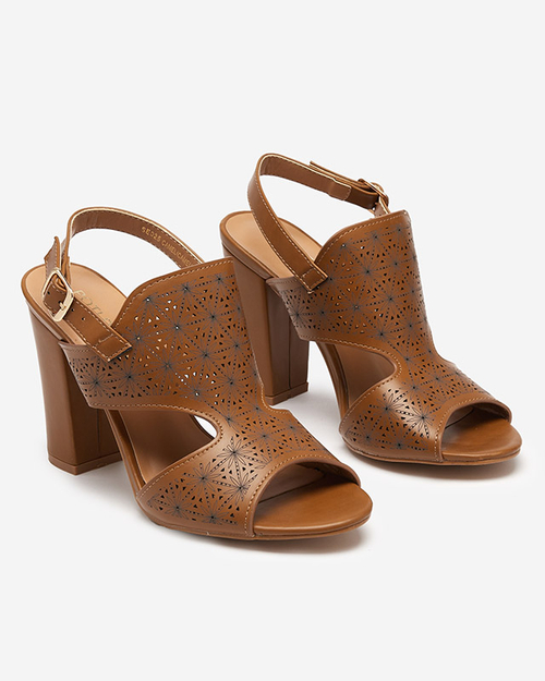 Коричневі ажурні босоніжки жіночі на пості в Маві. Взуття