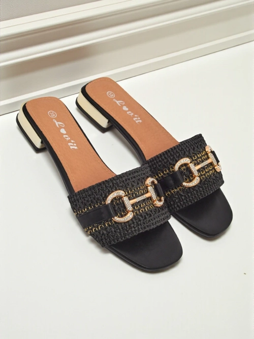 Royalfashion Жіночі шльопанці плетені з прикрасою Aeterna