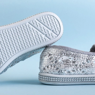 OUTLET Kinder-Slipper aus grauer Spitze mit silbernem Besatz Ozana - Schuhe