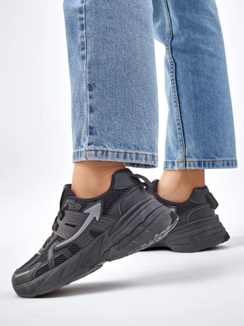 Royalfashion Жіночі спортивні кросівки на товщій підошві Beysa