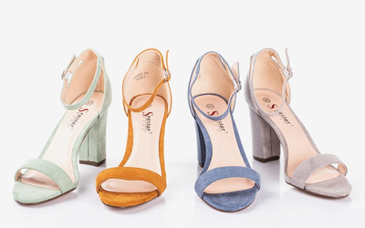 Grüne Damensandalen auf einem Sweet Honey-Pfosten - Schuhe