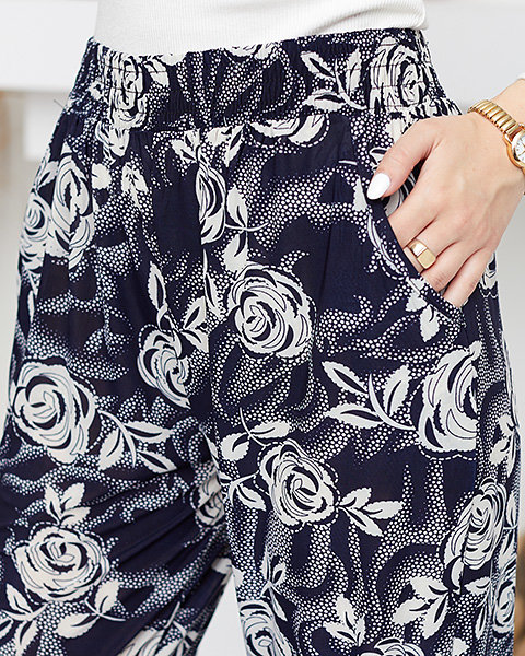 Темно-сині та білі жіночі штани PLUS SIZE з малюнком - Одяг