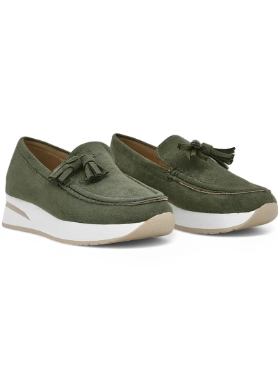 Aurelia Verde – Grüne Damen Mokassins aus Eco-Wildleder mit 4 cm Keilabsatz