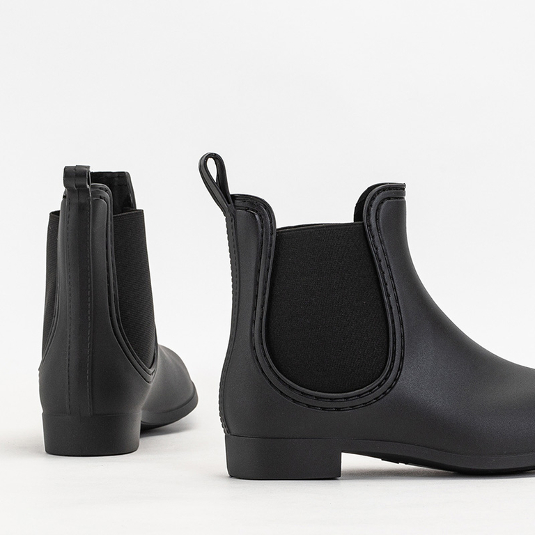 Schwarze matte Osehi-Gummistiefel mit mandelförmiger Spitze - Schuhe