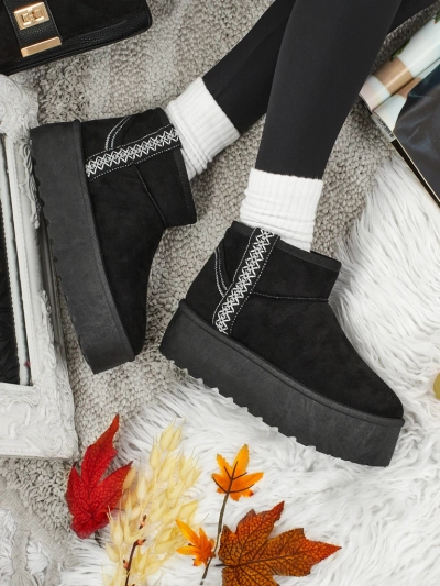 Kurze Damenstiefel a'la Schneestiefel Althea