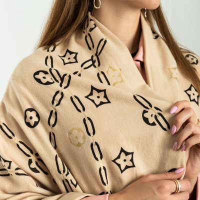 Cremefarbener Damenschal mit goldenen Accessoires - Accessoires
