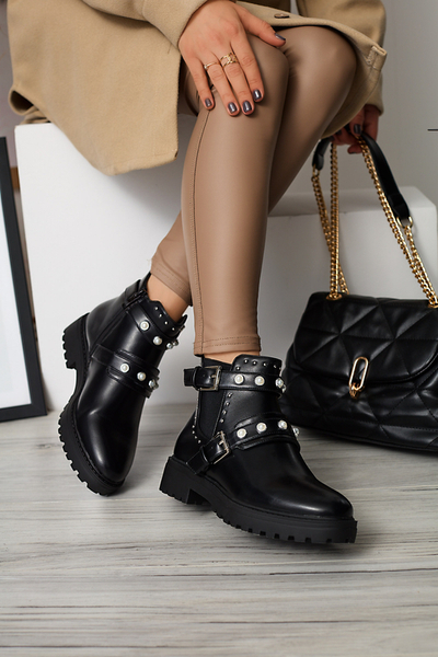 Ботильйони жіночі з еко шкіри з перлами чорного кольору Saalo- Footwear