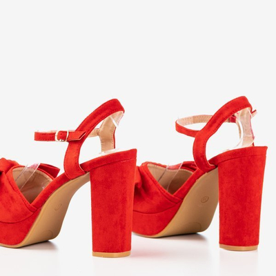 Rote Sandalen auf einem höheren Pfosten mit Cornis-Schleife - Schuhe 1