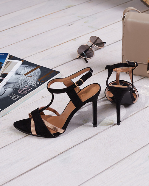 Чорні жіночі босоніжки на високому каблуці Isso-Shoes