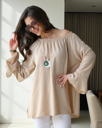 Royalfashion Damenbluse mit schulterfreiem Design und Rüschen