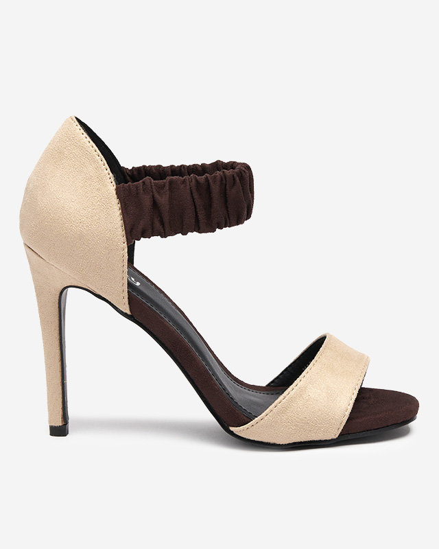 Beige Damensandalen an einer Nadel Veraxy - Schuhe