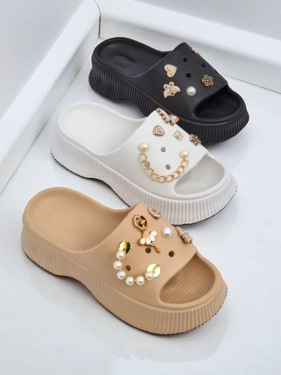Royalfashion Damen-Gummisandalen mit Verzierungen Slash Glam