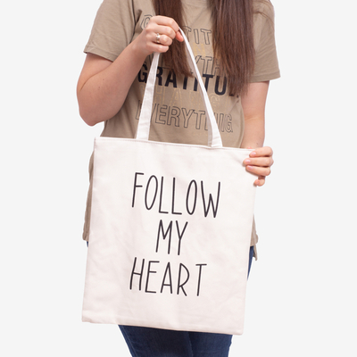 Weiße Stofftasche mit der Aufschrift - Zubehör