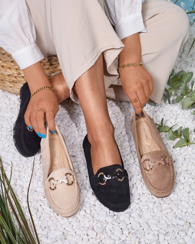 Hellbraune Damen Mokassins mit Ornament Xewetica - Footwear