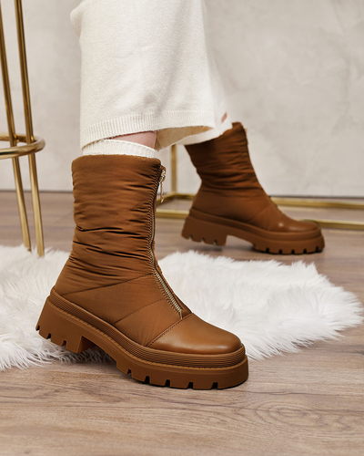 Royalfashion Tainve Damenstiefel mit flachem Absatz in der Farbe camel