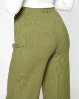 темно-зелений