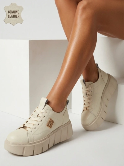 Sportliche Damen-Sneakers aus Naturleder Sacerr