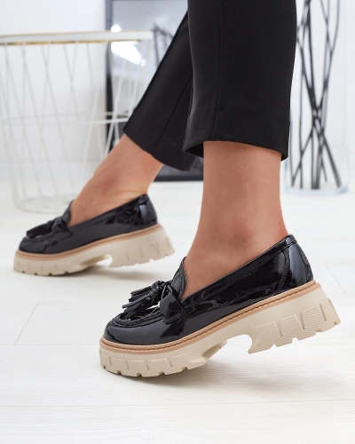Чорні лаковані жіночі мокасини з китицями Kaipo- Footwear
