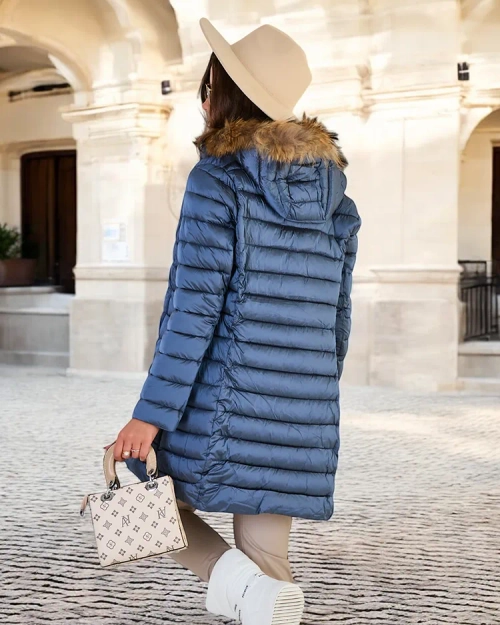 Жіноча зимова куртка Royalfashion у стилі крільчатка