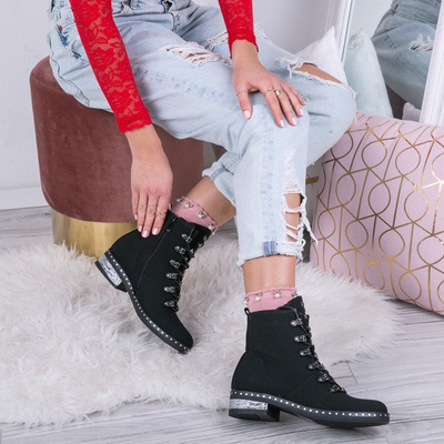 Робітники Чорного Шелбі - Взуття