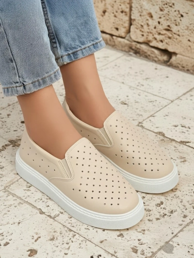 Damen Slip-ons Callista Beige aus ökologischem Leder auf einer Plattform