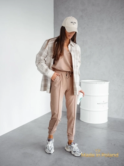 Beiges Livia-Set mit V-Ausschnitt