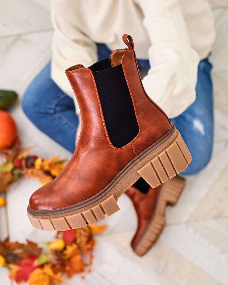 Royalfashion Brauner Damenstiefel mit fester Sohle Eferope