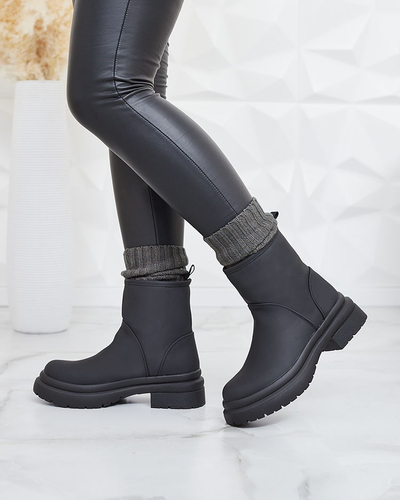 Royalfashion Schwarze matte Damenstiefel mit dickerer Sohle Holeopi