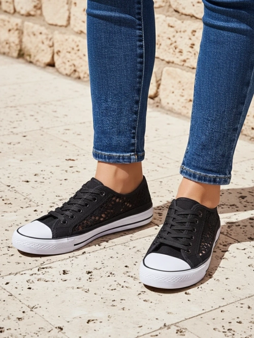 Жіночі кеди Calista Nero з мереживом, дихаючі - колекція Літо/Весна