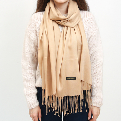 Hellbrauner großer Damenschal mit Quasten - Accessoires