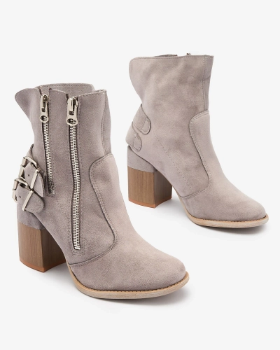 Royalfashion Graue Damenstiefel mit Feirrgo-Verzierung