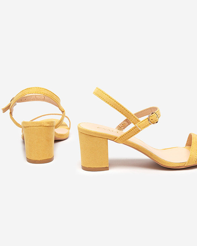 Damensandale auf Pfahl in Gelb Usopi - Schuhe