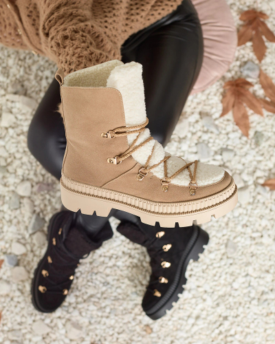 Royalfashion Beige isolierte Damen Trapper Boots mit Schafsfell Lery Walk